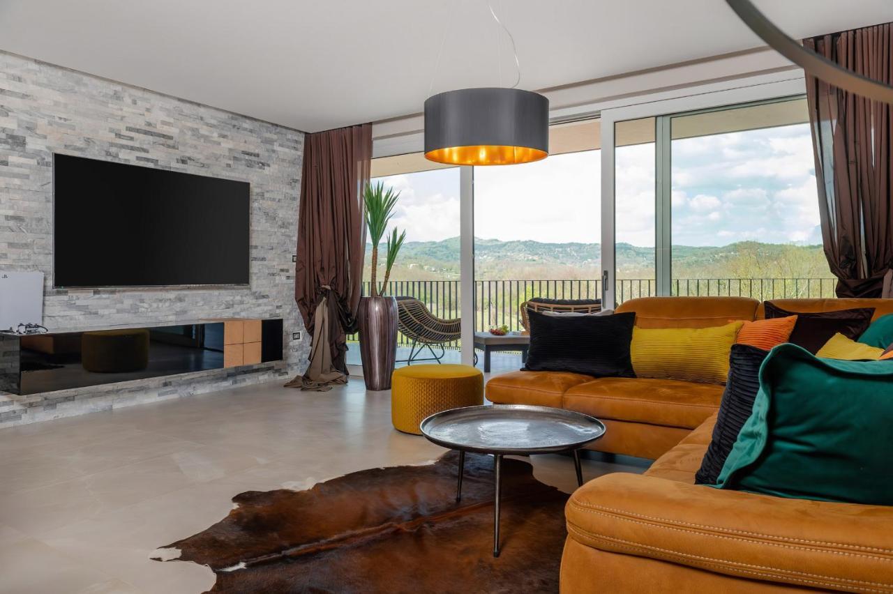 Luxury Villa Santa Cruz With Xl Pool And Jacuzzi Potpićan Buitenkant foto